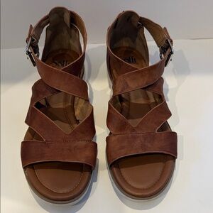 Fabulous Sofft Brown Leather Sandals, women size 11